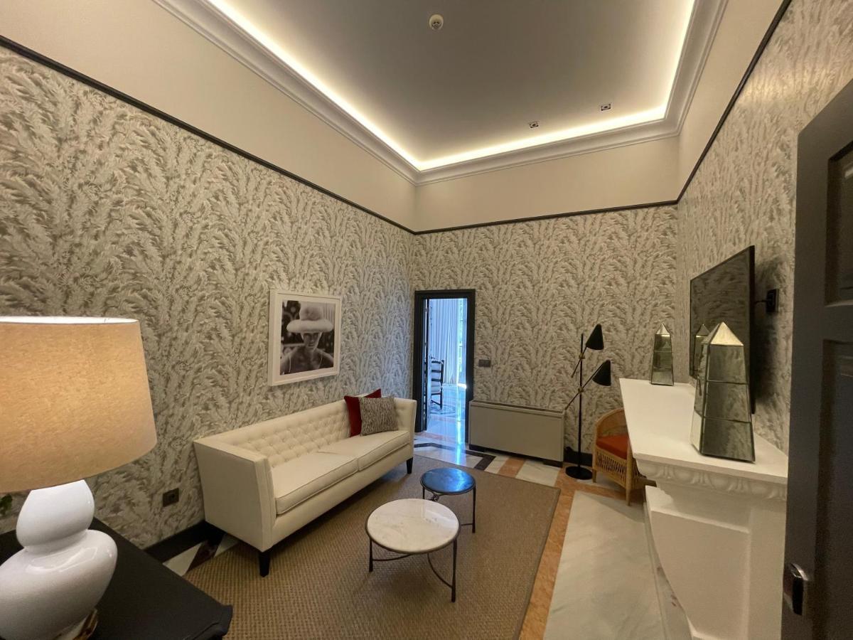 Soho Boutique Castillo de Santa Catalina - Adults Recommended Málaga Extérieur photo The interior of the suite