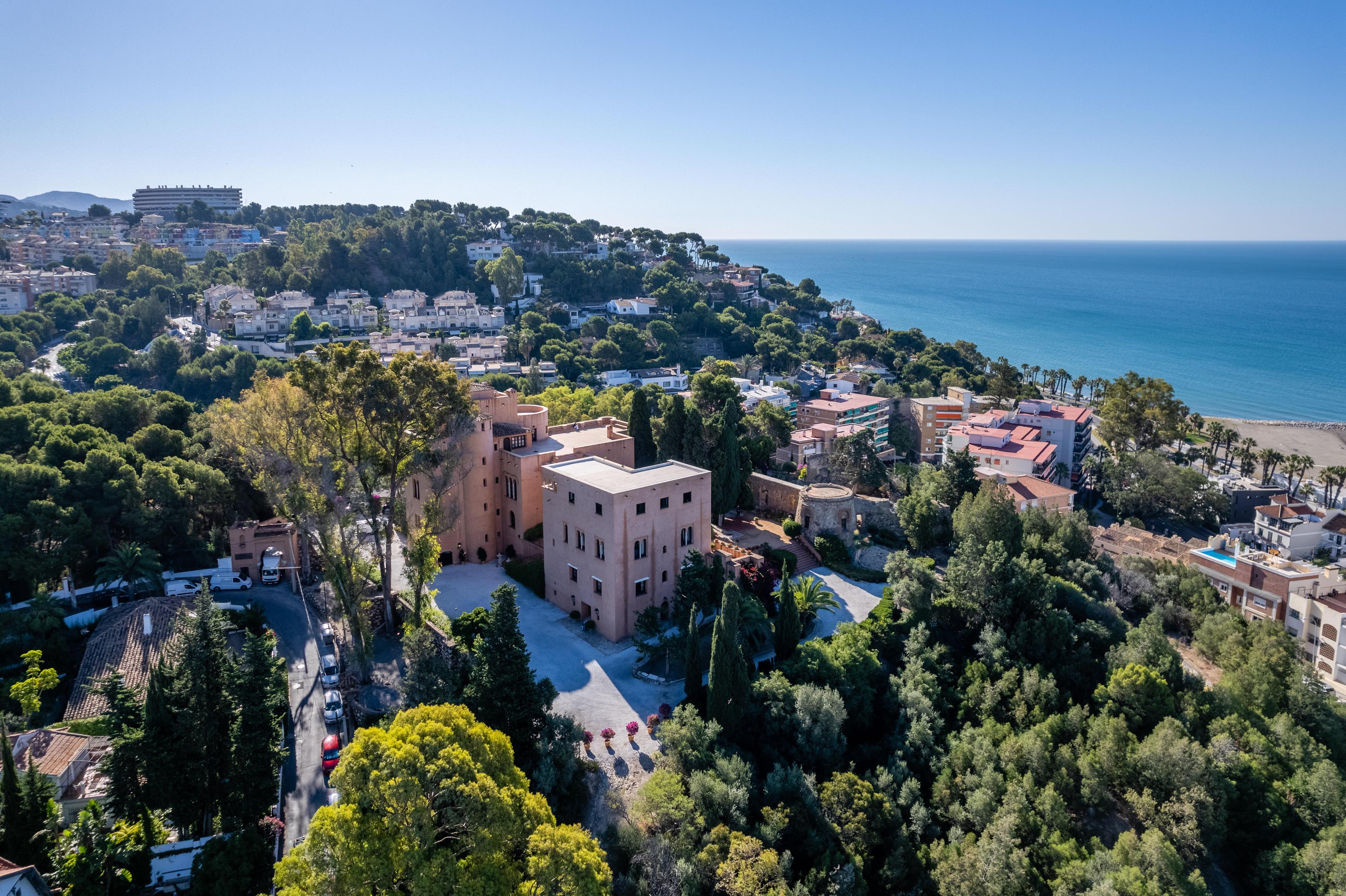 Soho Boutique Castillo de Santa Catalina - Adults Recommended Málaga Extérieur photo Aerial view of the monastery