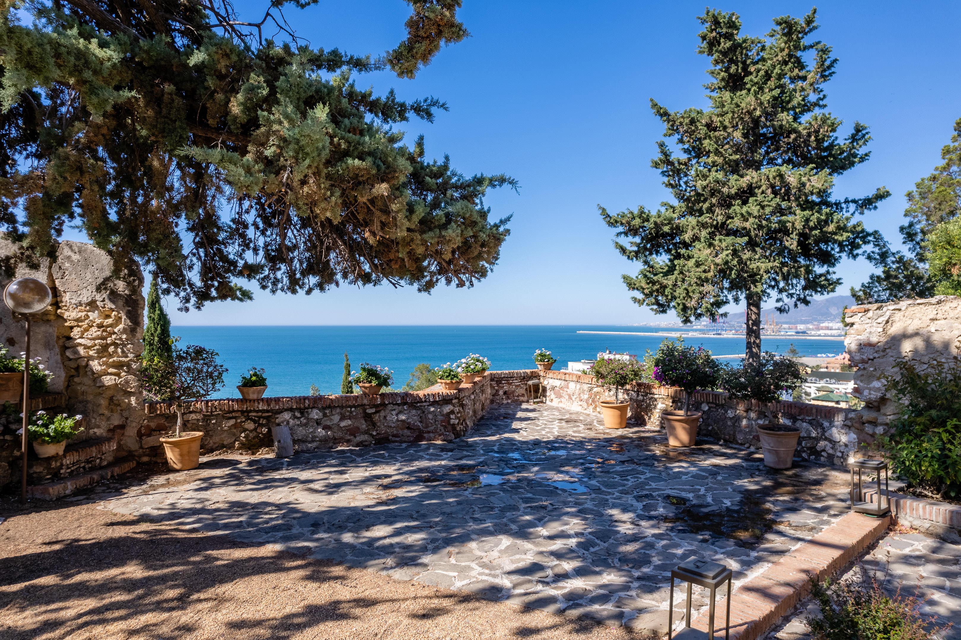 Soho Boutique Castillo de Santa Catalina - Adults Recommended Málaga Extérieur photo View of the sea from the monastery
