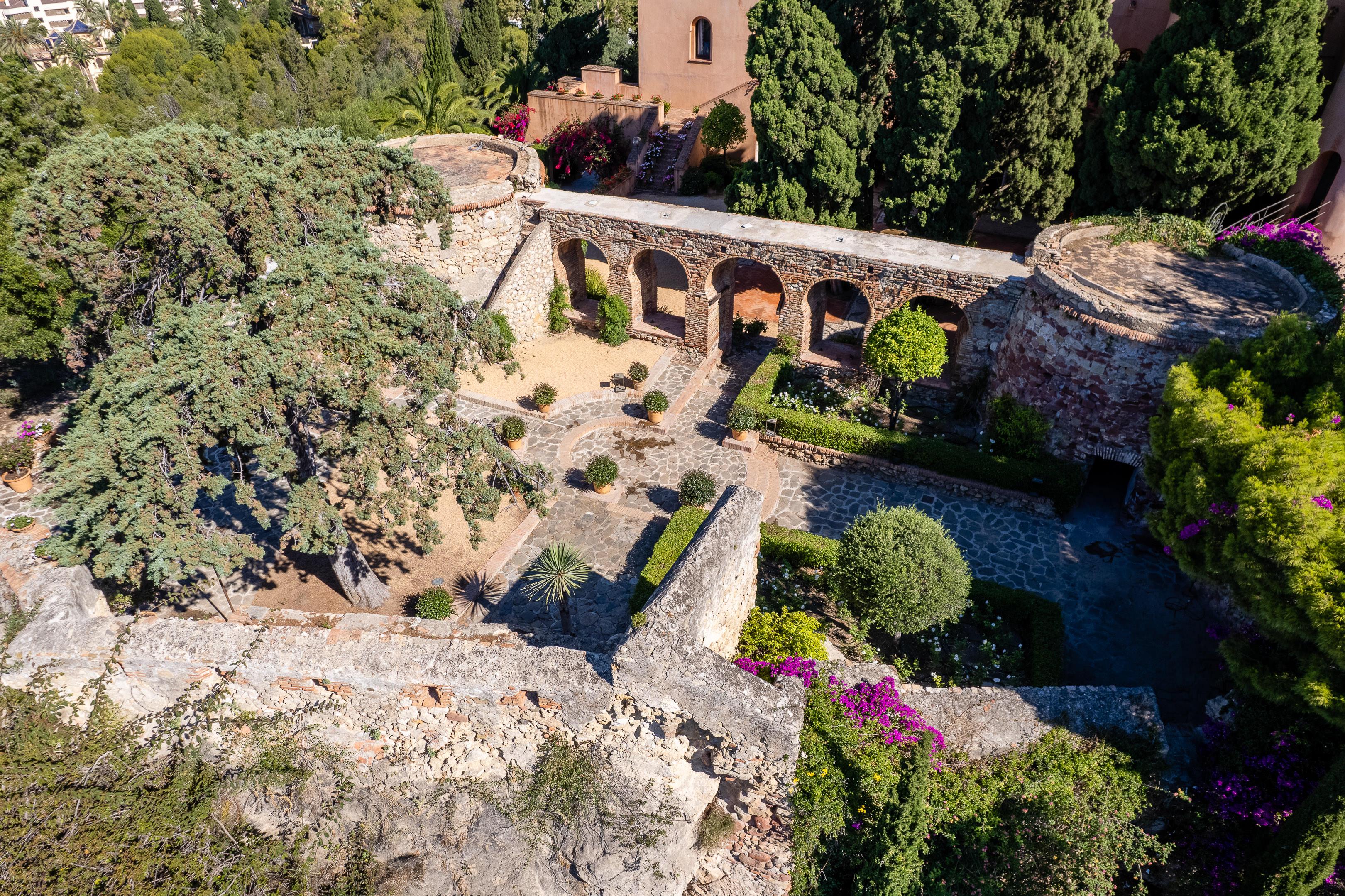 Soho Boutique Castillo de Santa Catalina - Adults Recommended Málaga Extérieur photo The Roman bridge